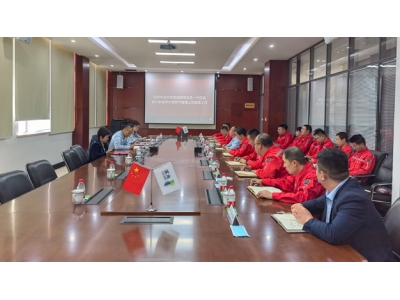 水發集團黨委委員、副總經理王東凱一行到鄂爾多斯水發燃氣公司開展基層黨建聯系點調研并講授黨課